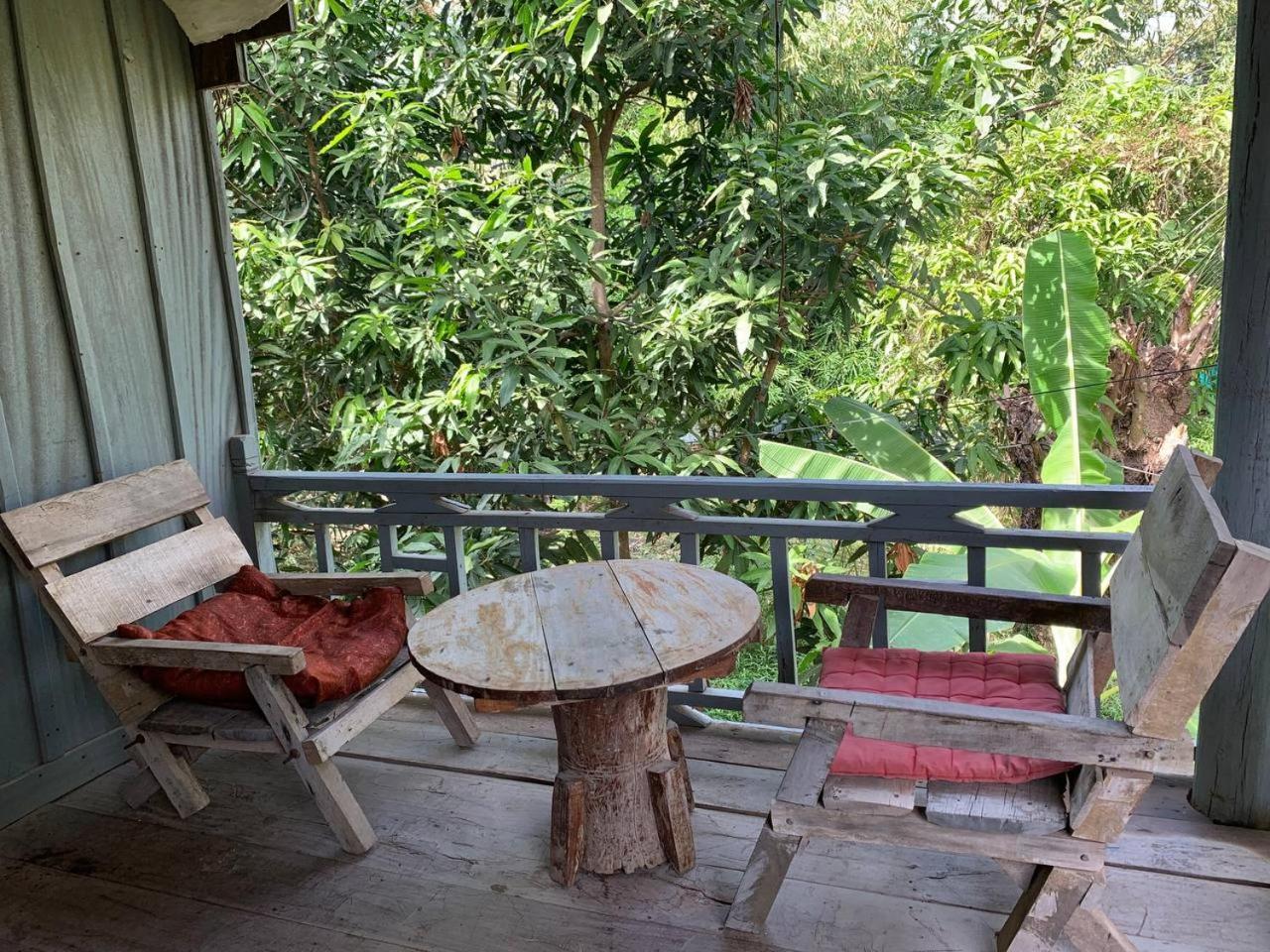 Family Batcave Homestay باتامبانغ المظهر الخارجي الصورة