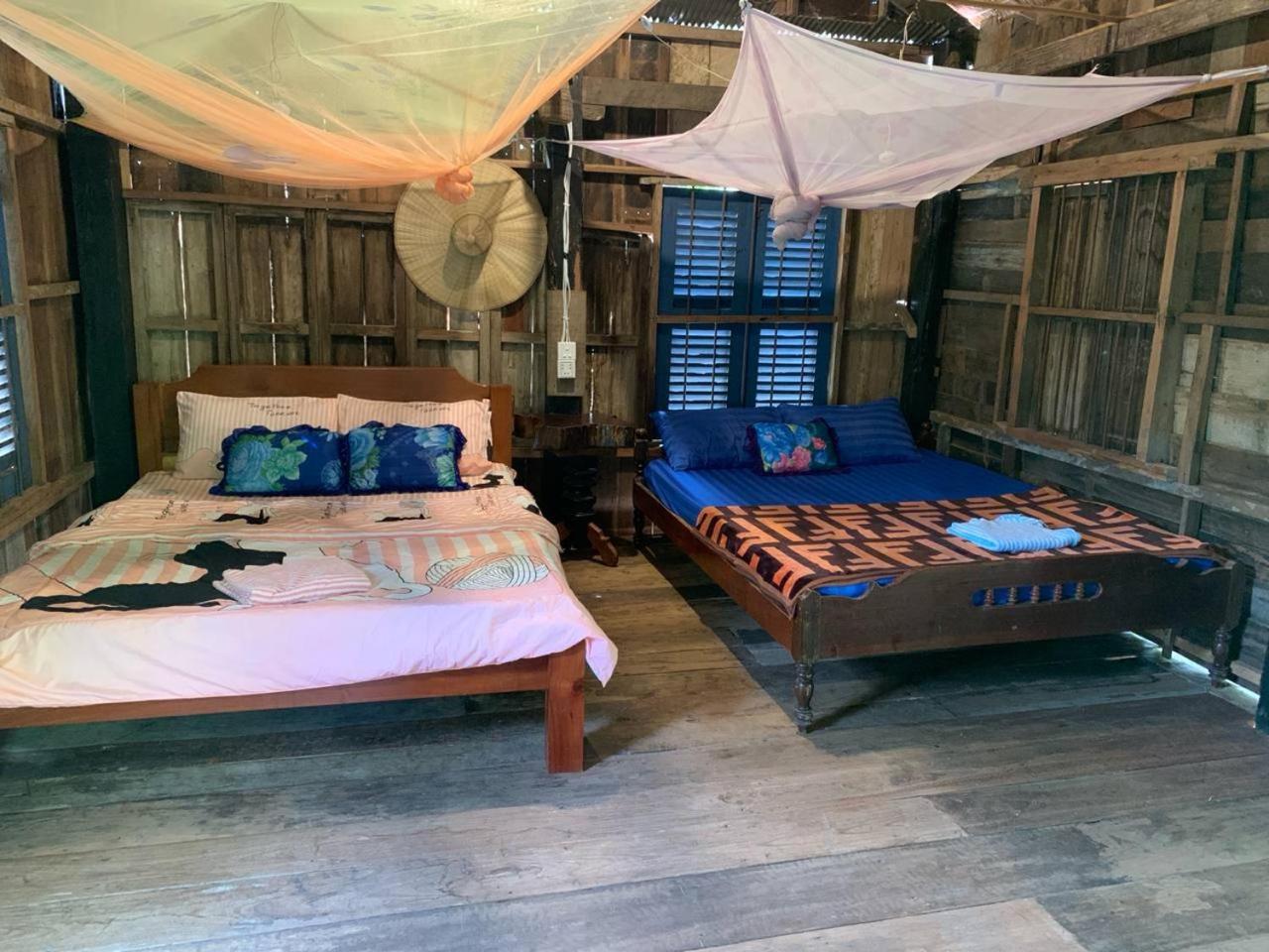 Family Batcave Homestay باتامبانغ المظهر الخارجي الصورة